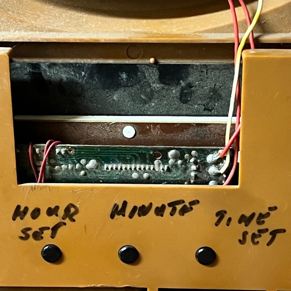 Vintage Amstel Light Beer plastic hard wired wall clock, rare man cave. Add plug - Picture 6 of 8